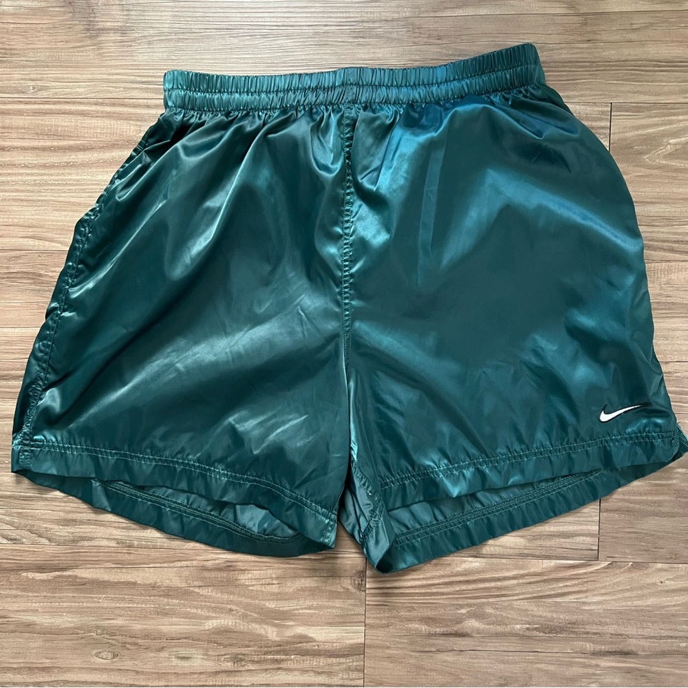 💌 SOLD💌 ! Vintage Nike satin running shorts